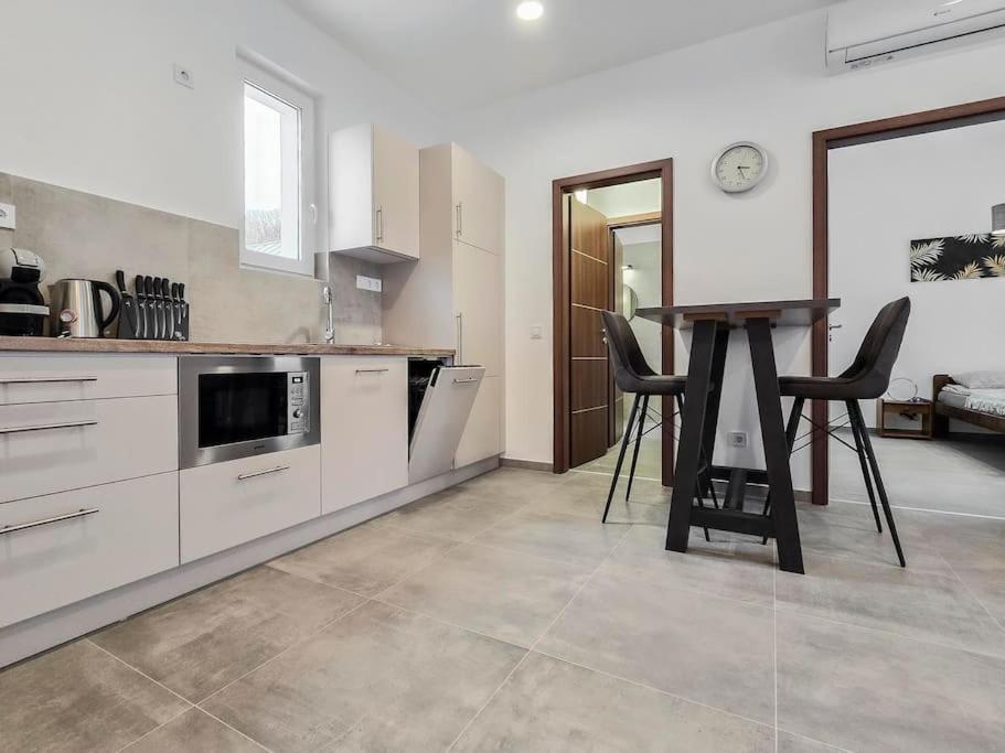 Pp Apartment